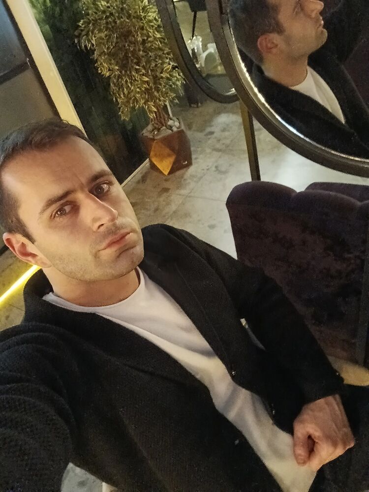  47064187  Romario, 33 ,    Deleted