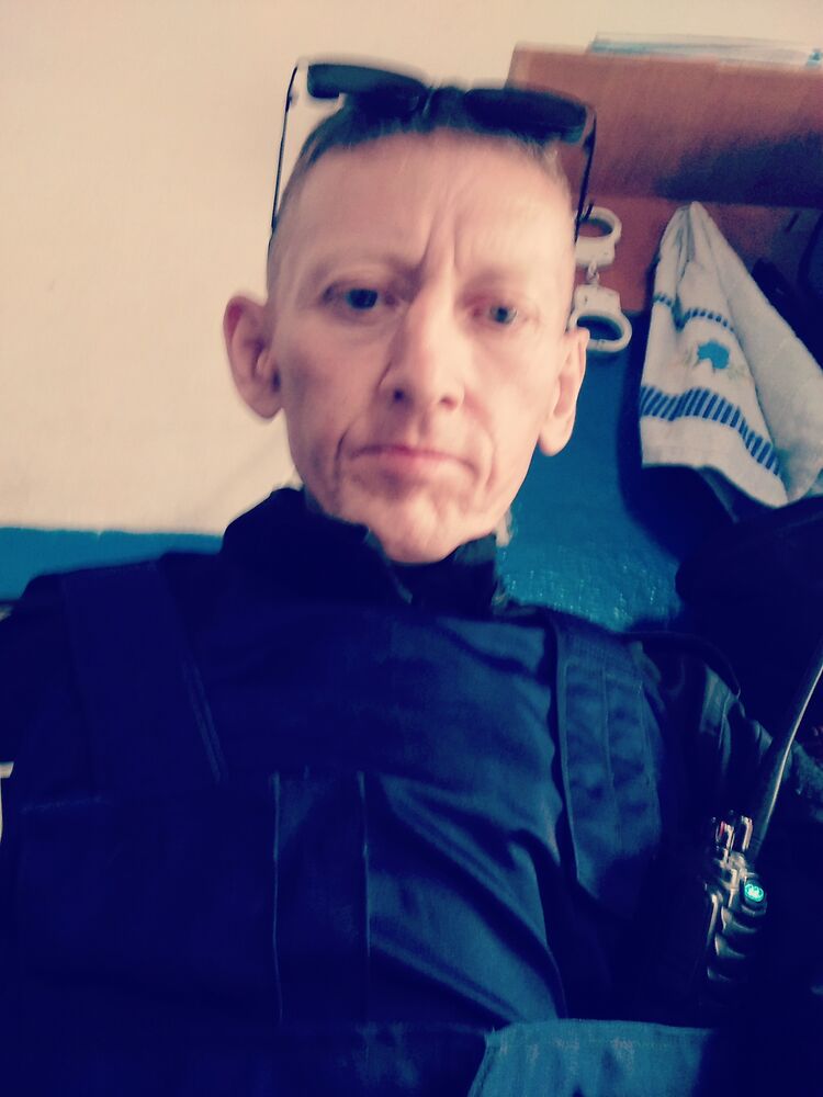  28082117  , 48 ,    