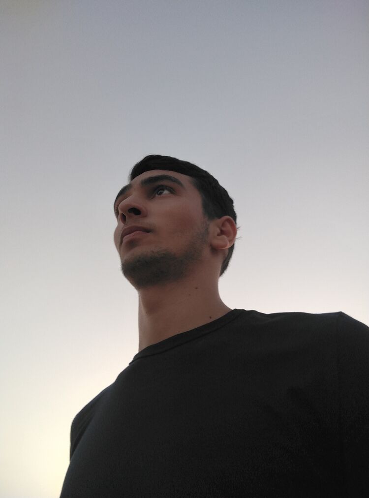  49559837  Davud, 20 ,    
