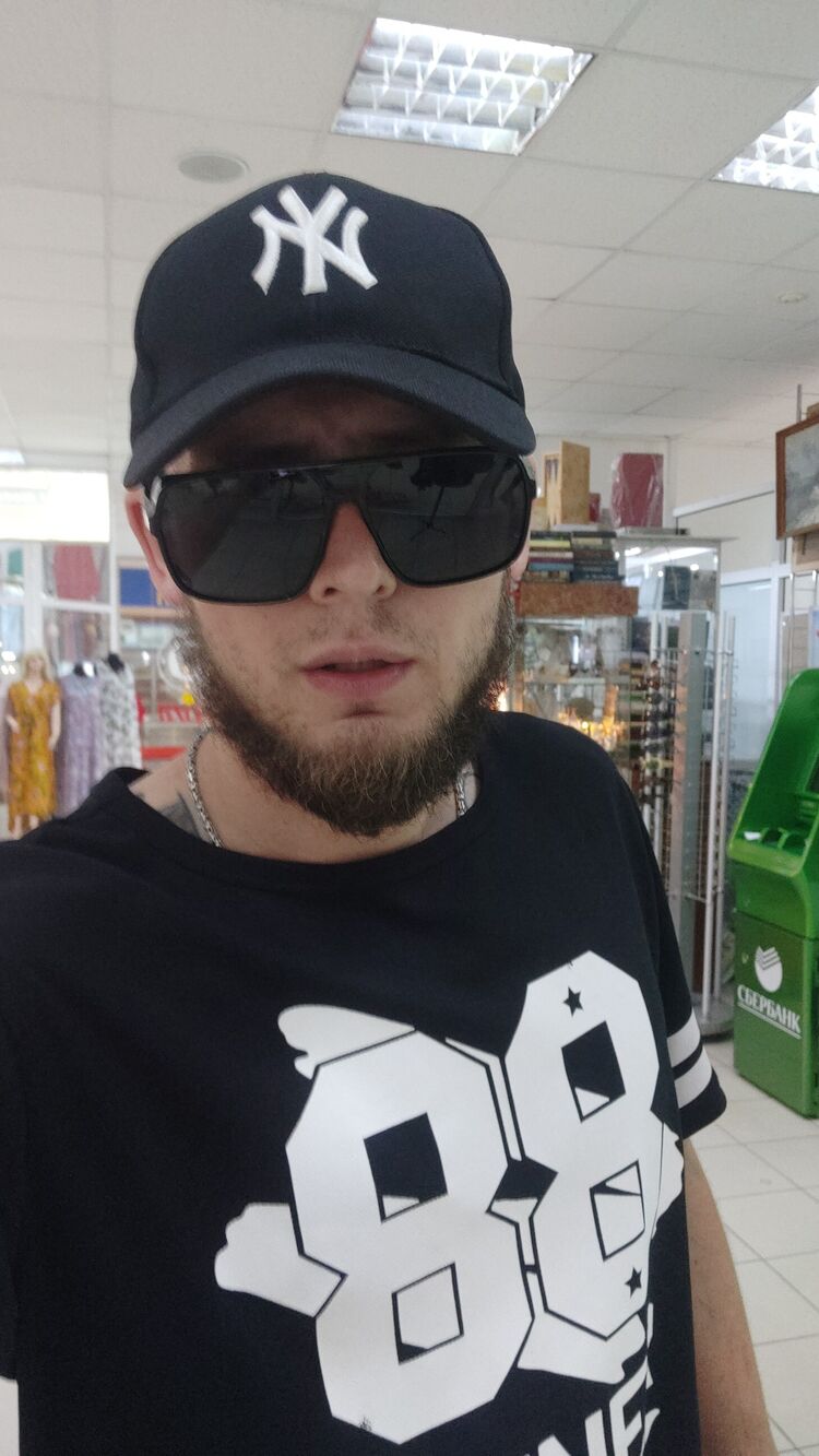  ,   Montano, 32 ,   ,   