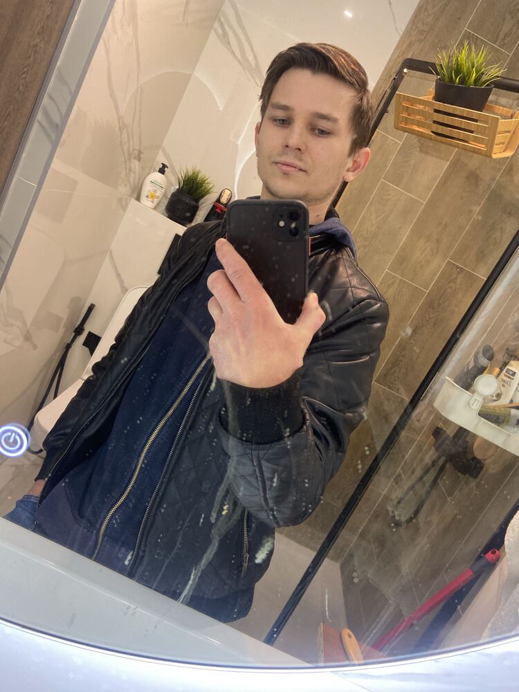  33593207  , 28 ,    