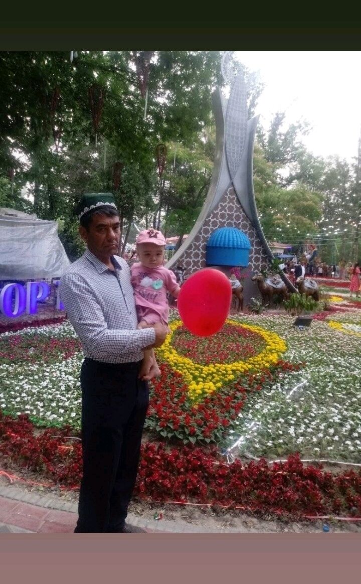  43274217  Vladimir, 47 ,    