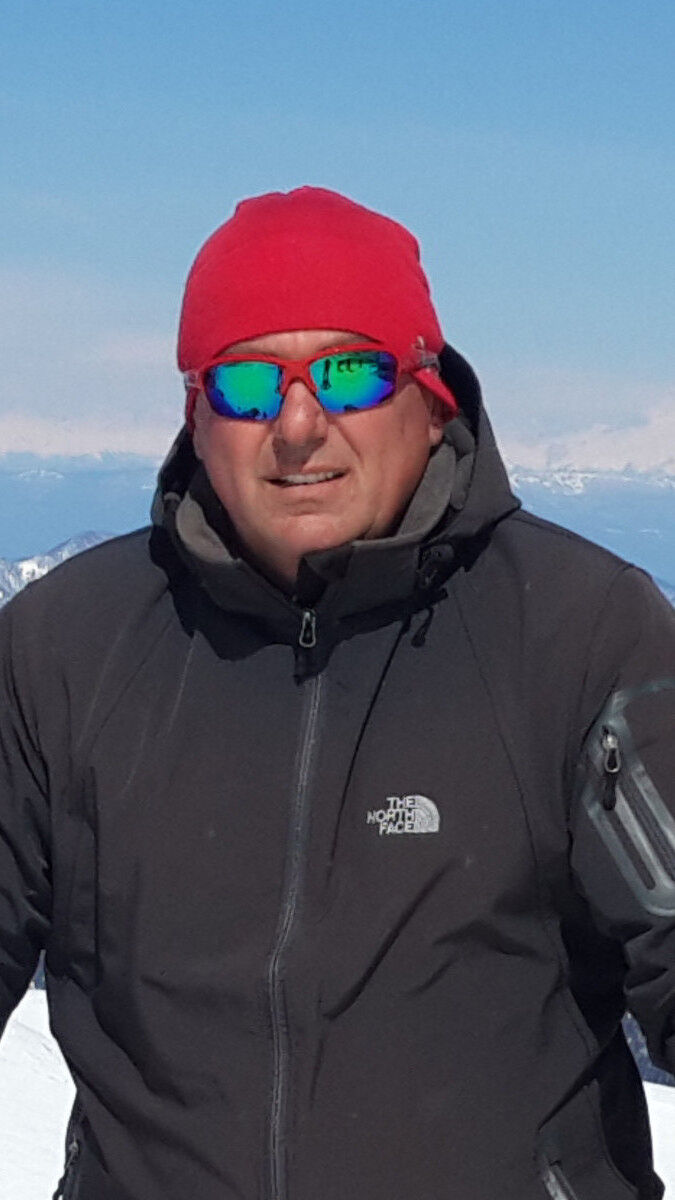  9253407  David, 60 ,    