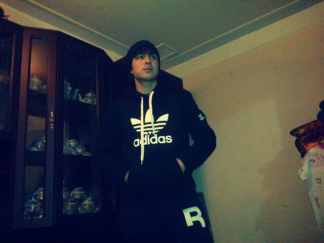  4555237  RAVIK, 29 ,    