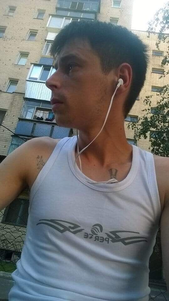  21274397  Aleksandr, 32 ,    