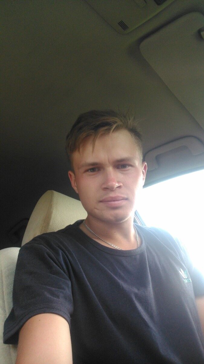  ,   Anton, 32 ,   ,   , c 