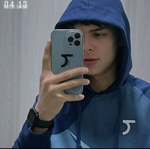  52680867  Alek, 26 ,    