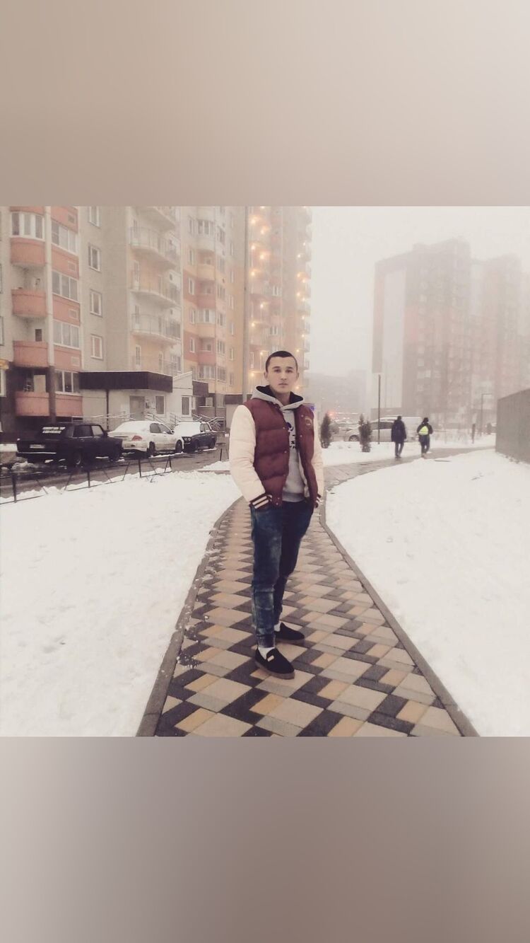  33807607  Temur, 33 ,    