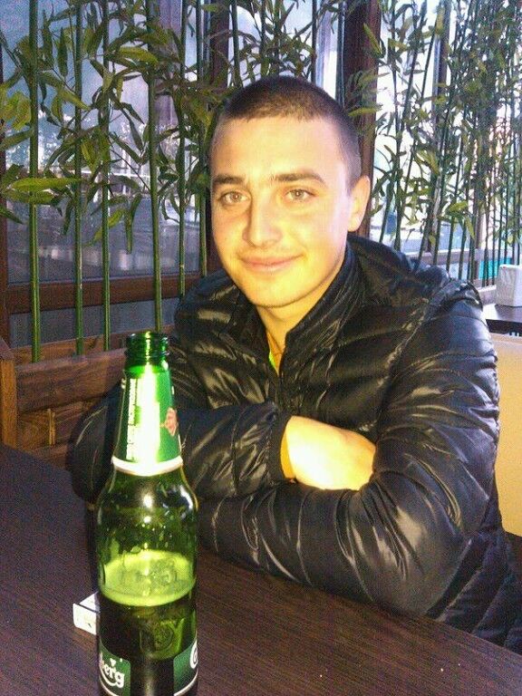  5637657  Liutii, 33 ,    