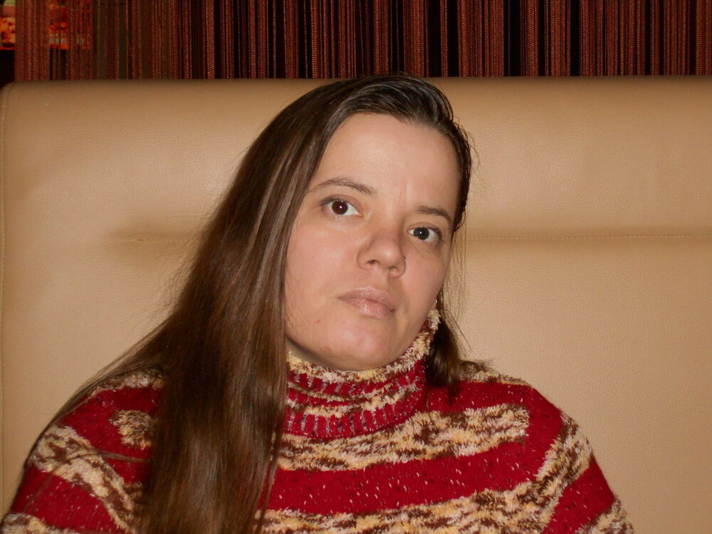  8515117  Alexandra, 42 ,    