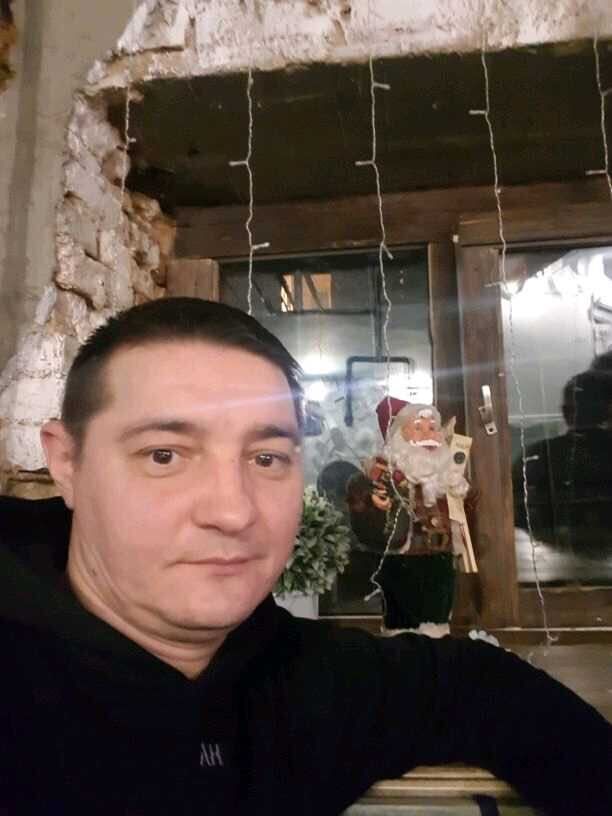  31872297  , 44 ,    