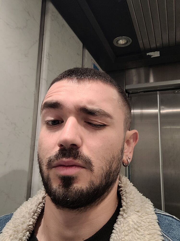  42253147  Furkan, 27 ,    
