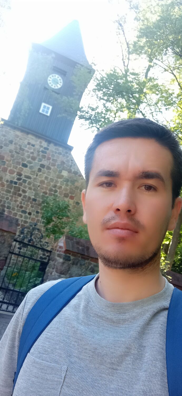  30559807  Azat, 31 ,    