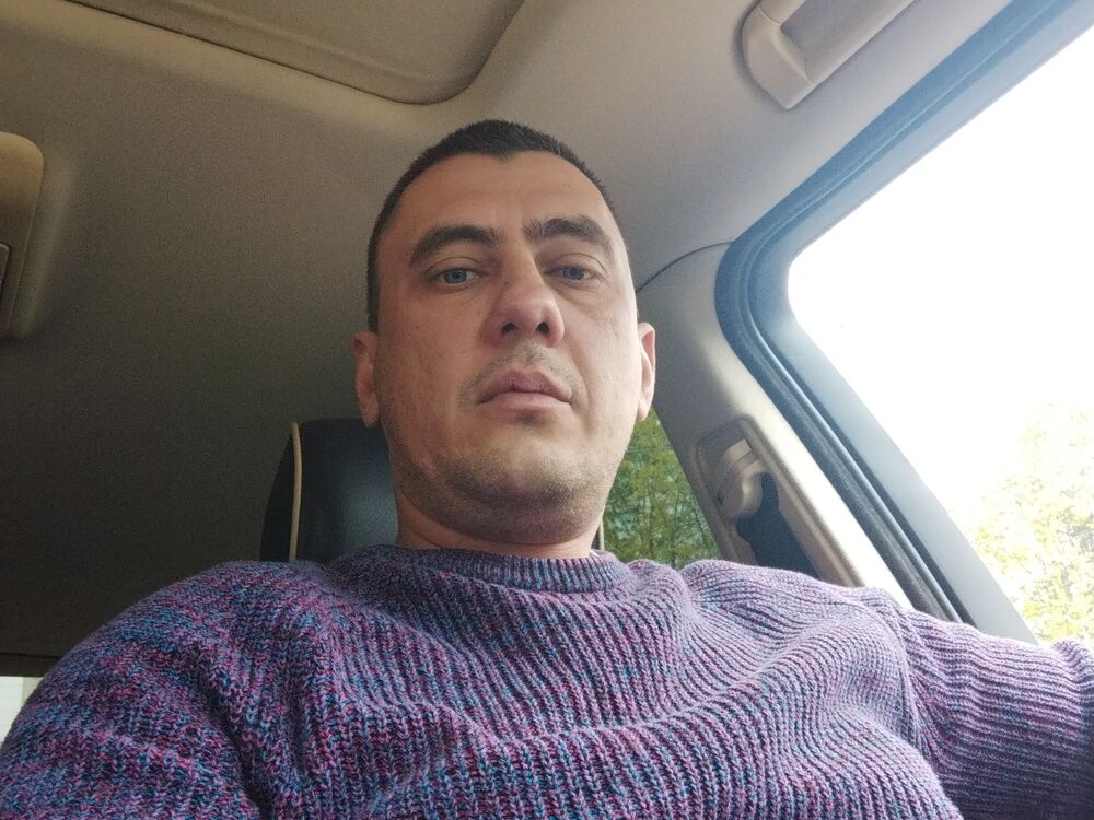  ,   Serenya, 40 ,   c 