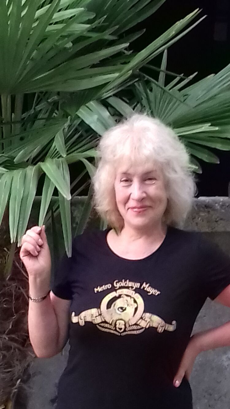  26925417  Lyudmila, 68 ,    