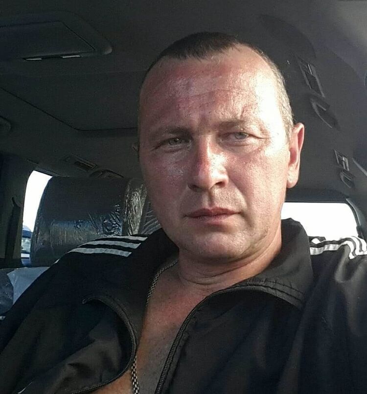 18113697  Oleg, 51 ,    