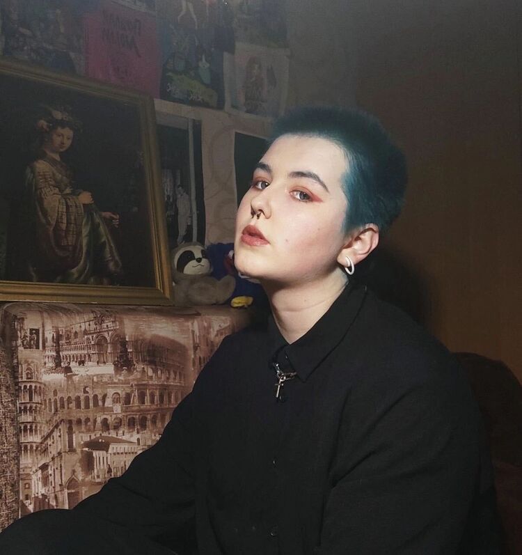  --,   , 22 ,     , c 