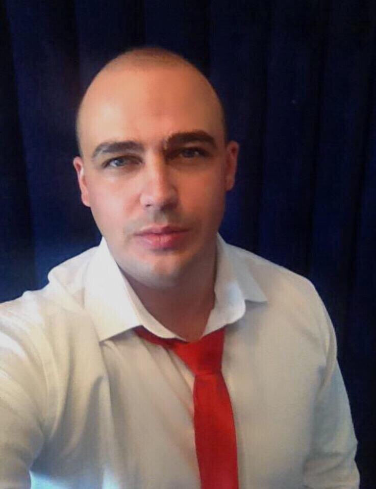  52883127  , 45 ,    