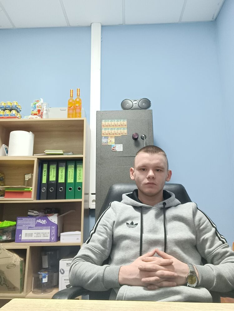  ,   Alexander, 21 ,   ,   