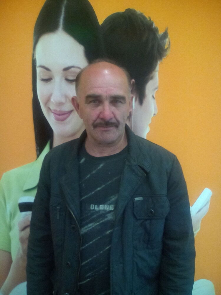 ,   Sacha, 66 ,   
