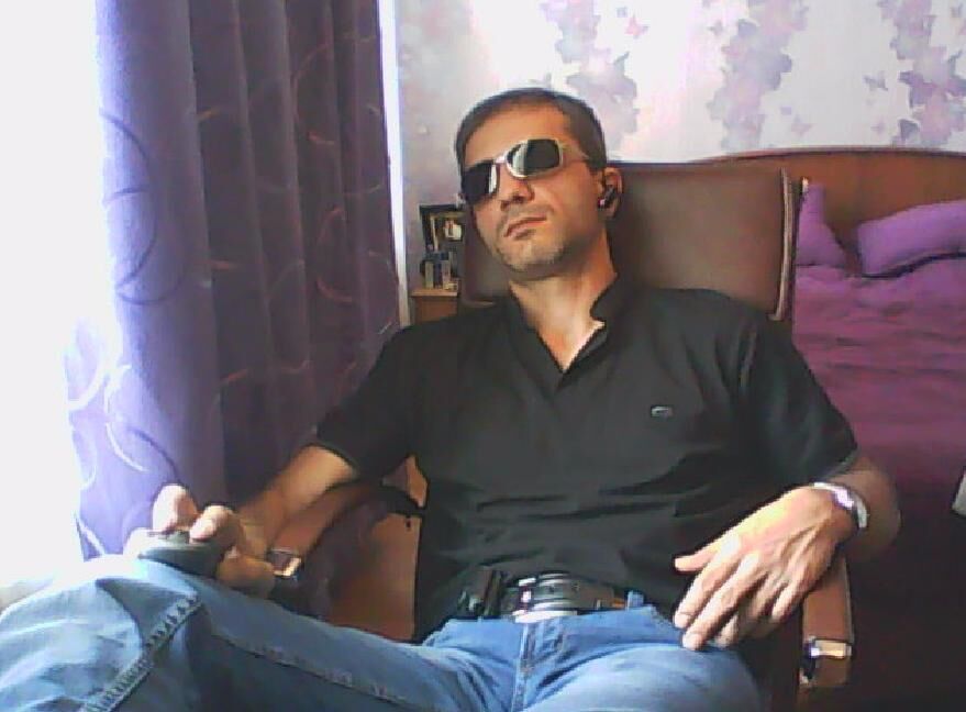  ,   Riad, 29 ,   ,   