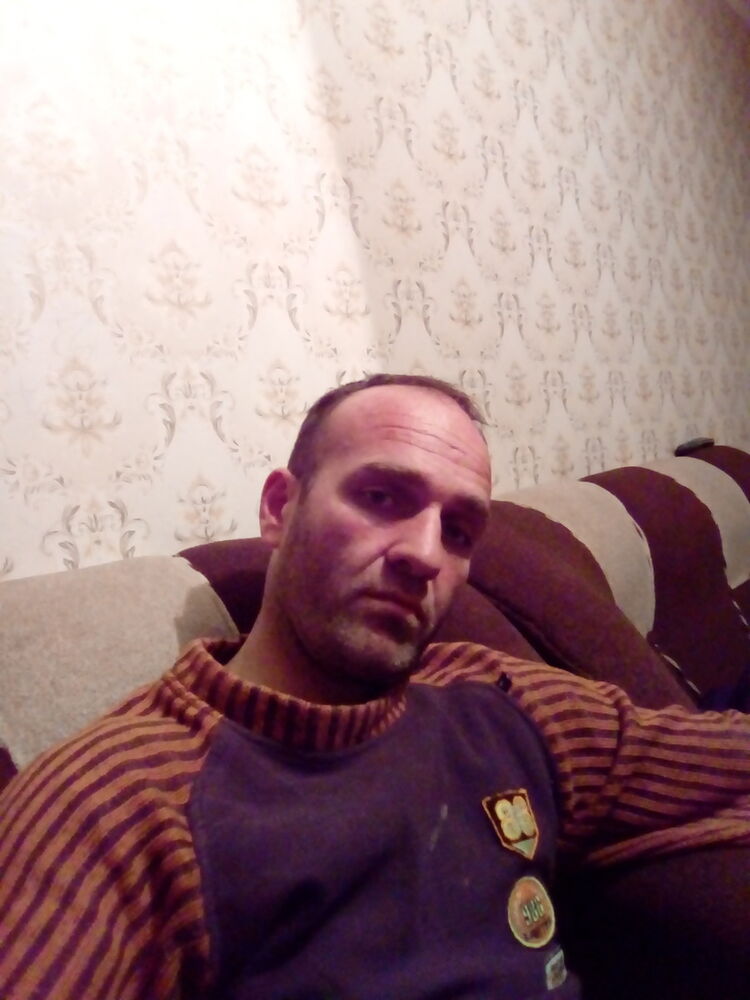  ,   Artem, 41 ,   ,   , c 