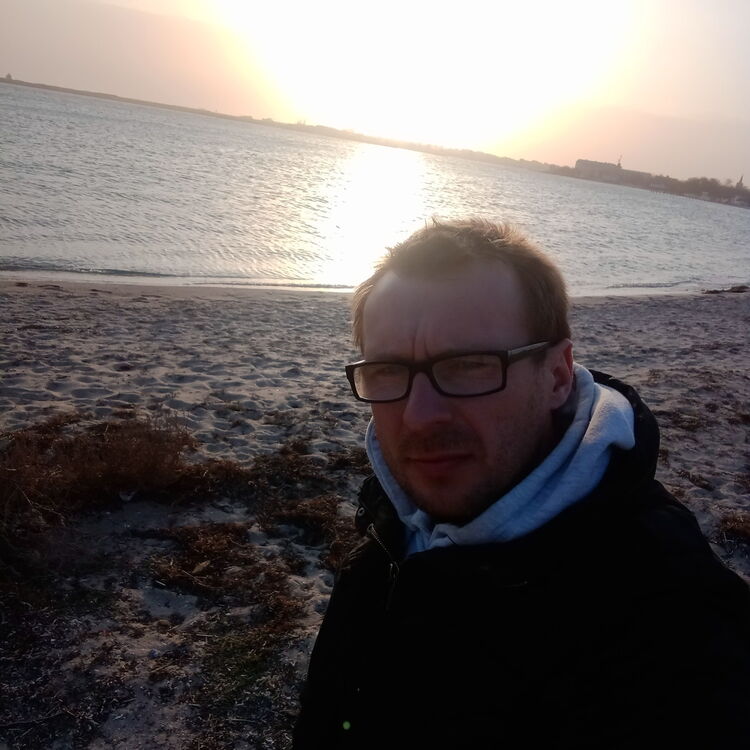  19472377  Andrey, 40 ,    