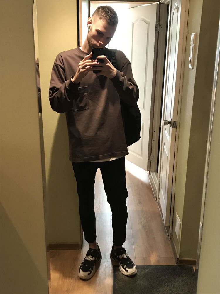  32947927  , 26 ,    -