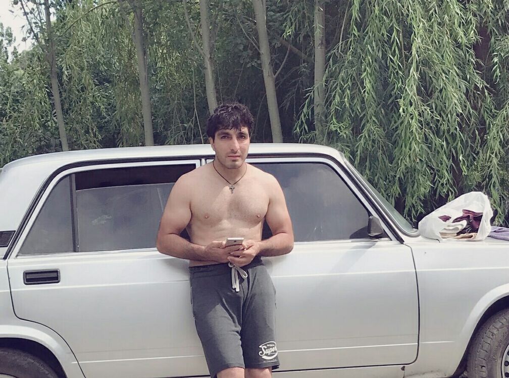 ,   Seroj, 27 ,   ,   