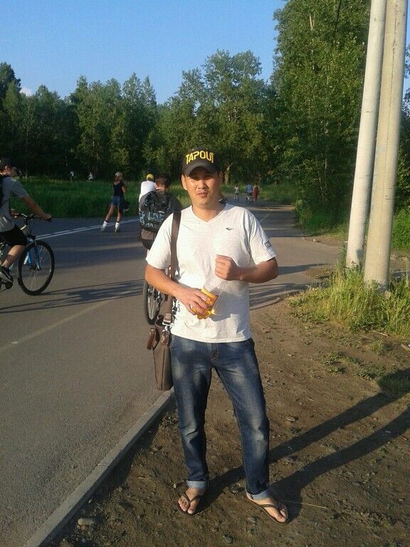  49810157  , 40 ,    