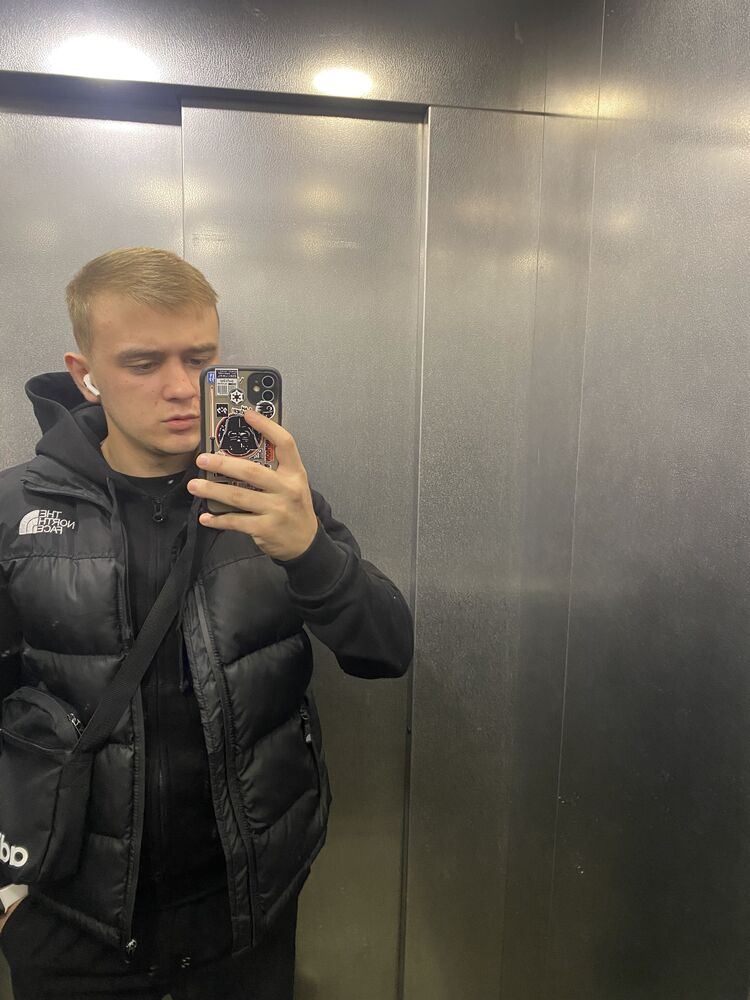  37763717  , 26 ,    -