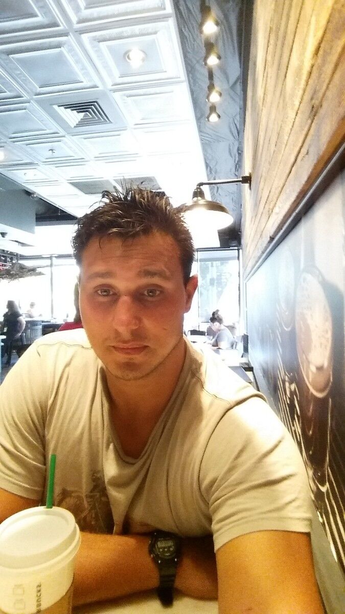  ,   Oleg, 34 ,   
