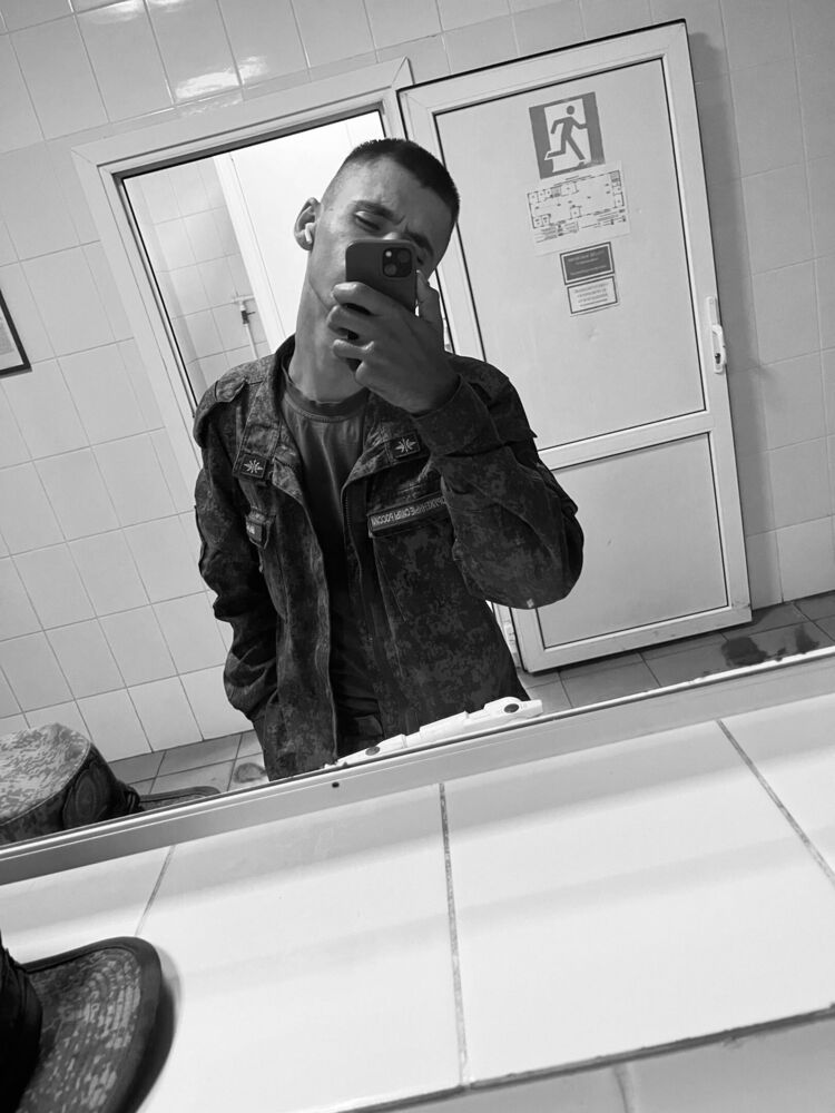  37682897  , 23 ,    