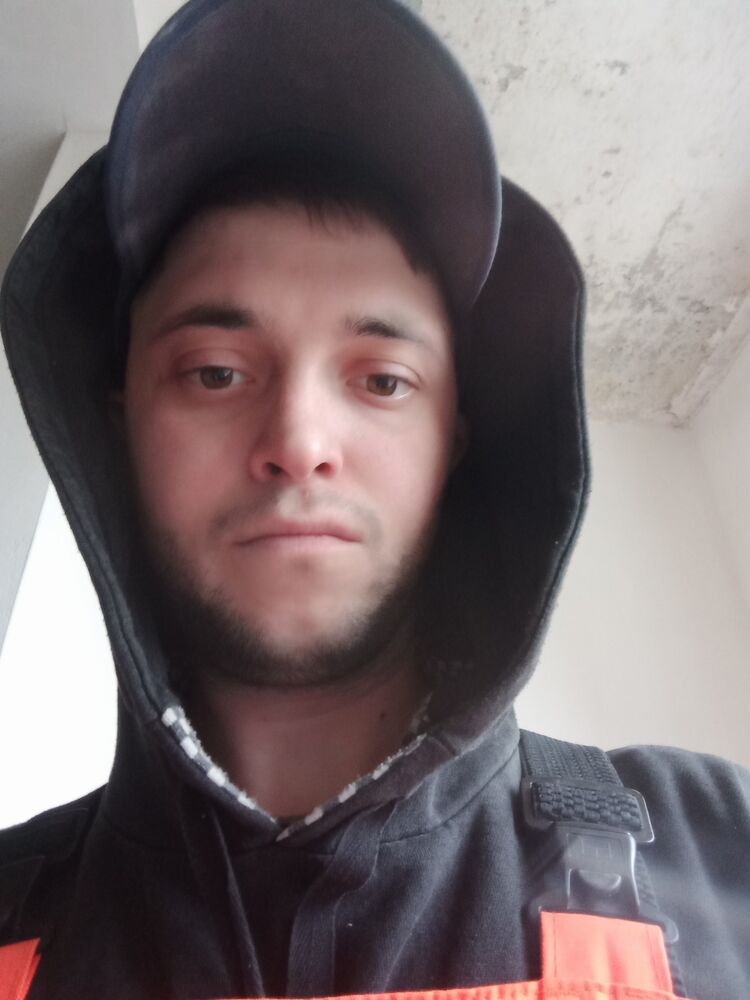  ,   Constantin, 29 ,   ,   