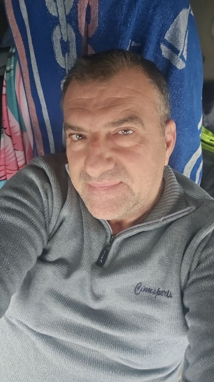  48329407  , 54 ,    