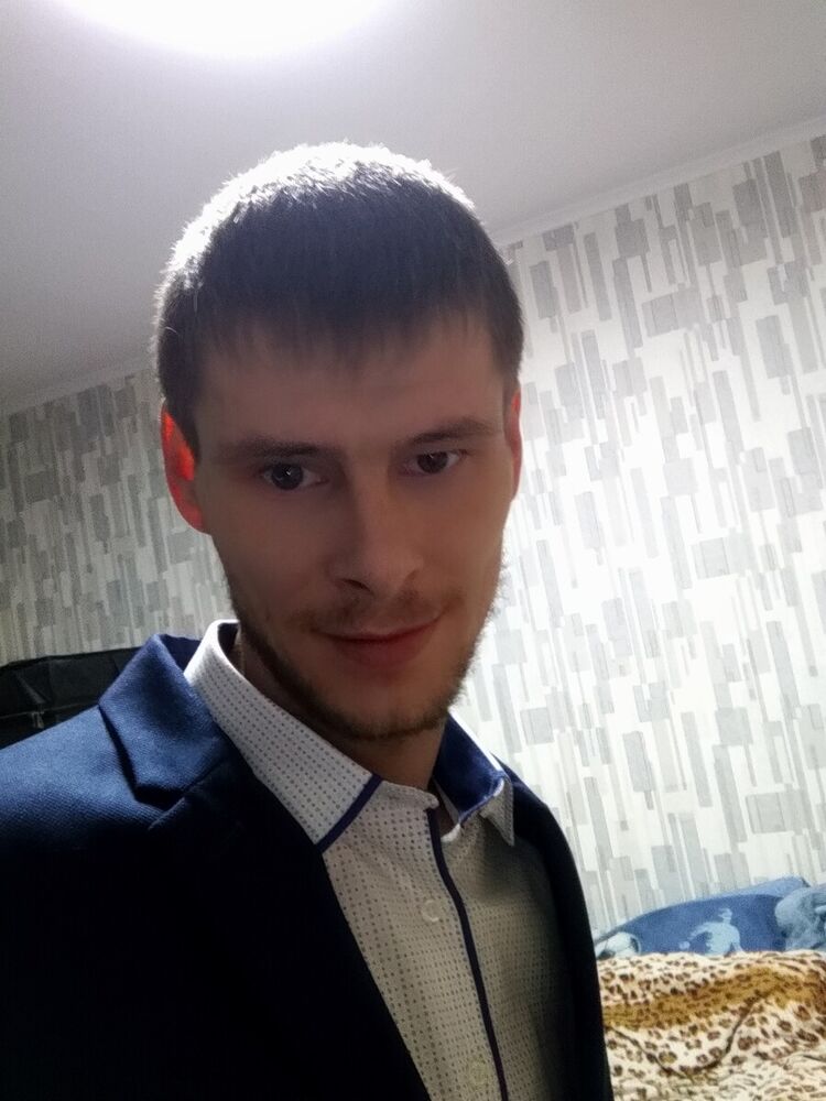  21176747  Sergei, 35 ,    