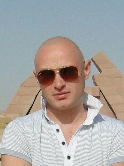  ,   Jrik, 48 ,   