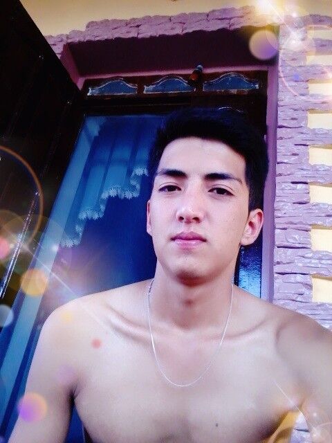  11080137  Artur, 29 ,    