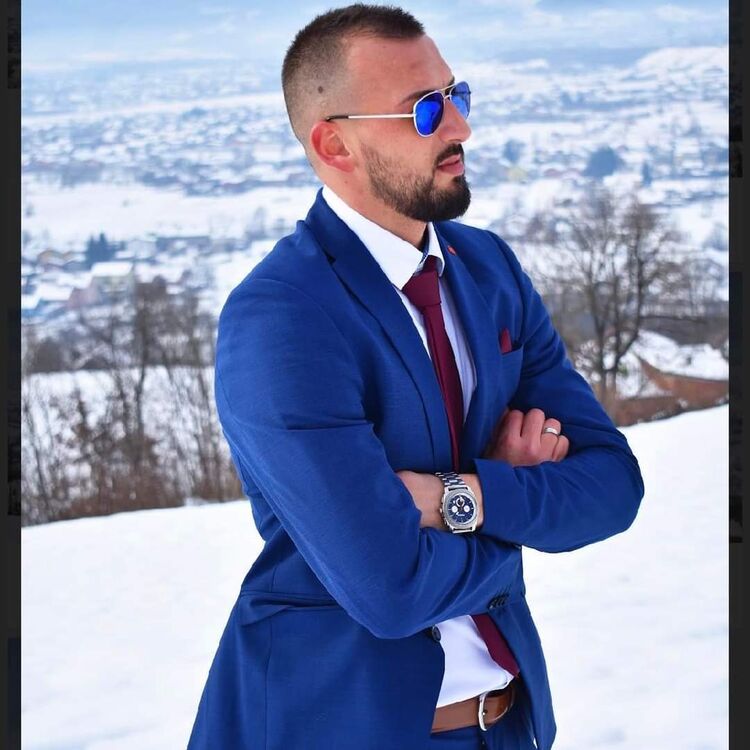  43613167  Adnan, 31 ,    Budacka Rijeka