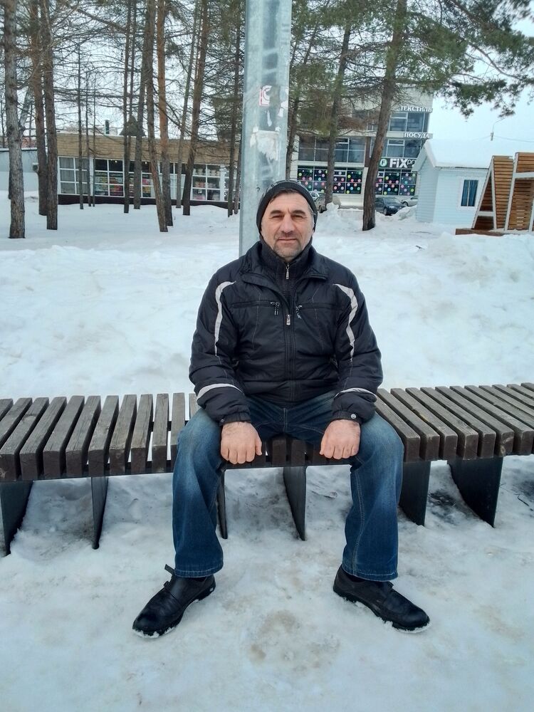  46262877  Alek, 46 ,    