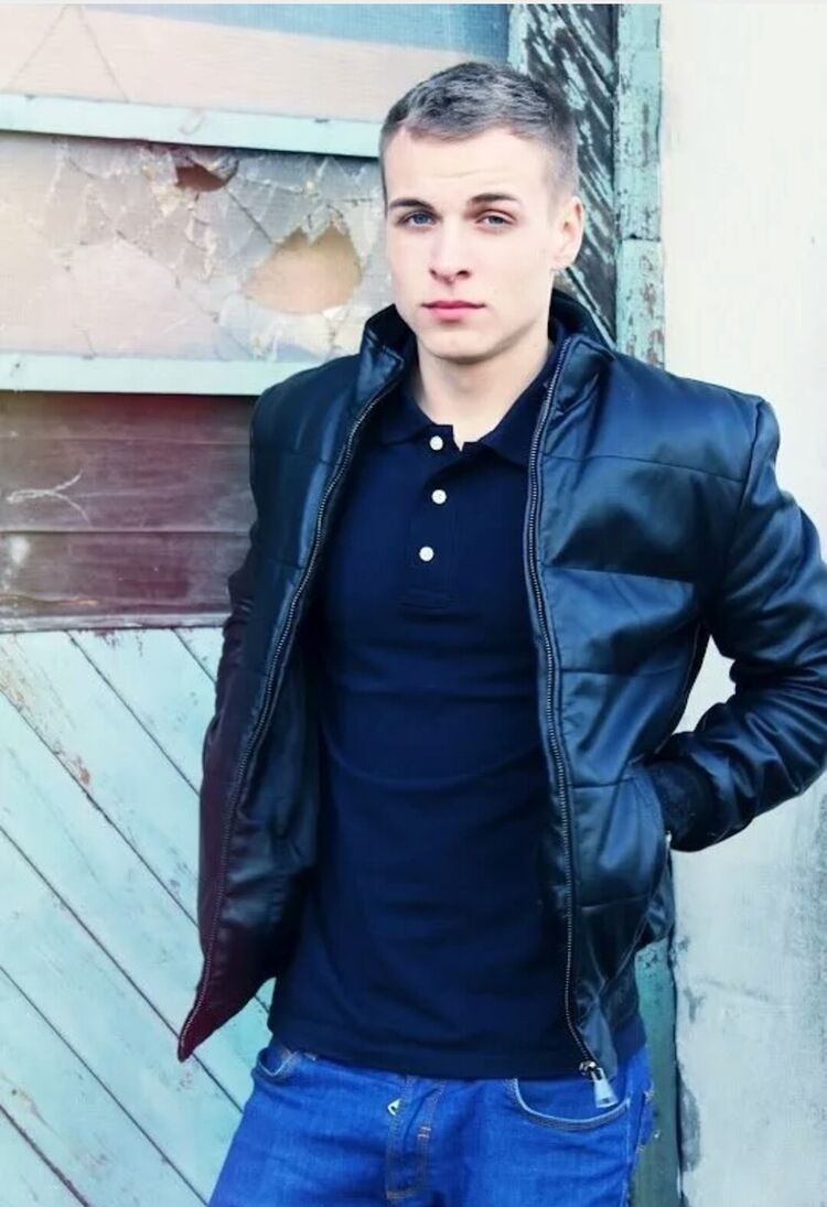 ���� 18303837 ������� ����, 33 ����, ���� ���������� � �������