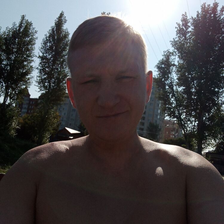  48018467  , 33 ,    