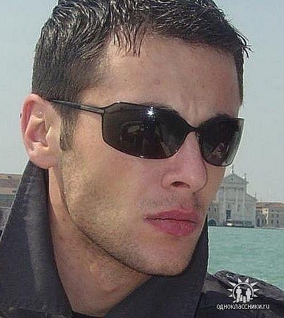  ,   Eduard, 44 ,   