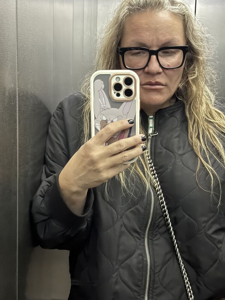  51329187  Nobody, 46 ,    New York City