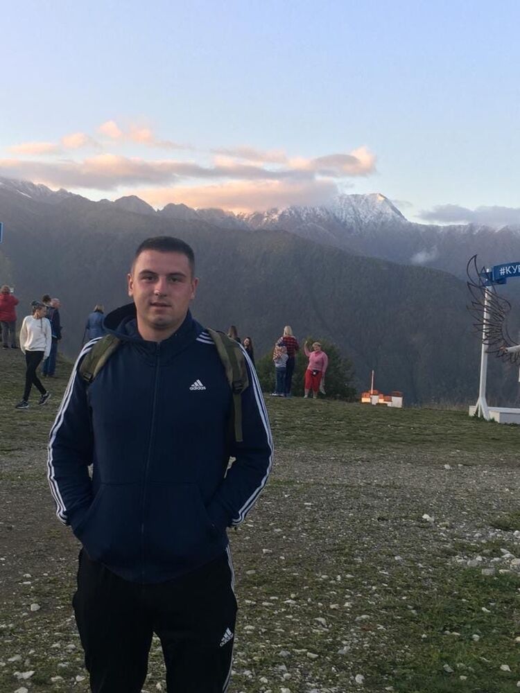  52515987  Ilya, 27 ,    