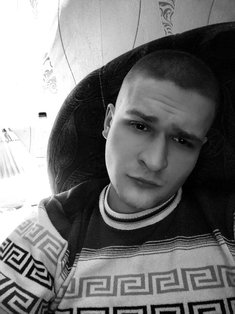  33925717  Dmitry, 25 ,    