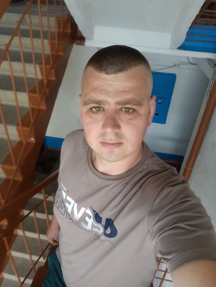 44335167  , 28 ,    