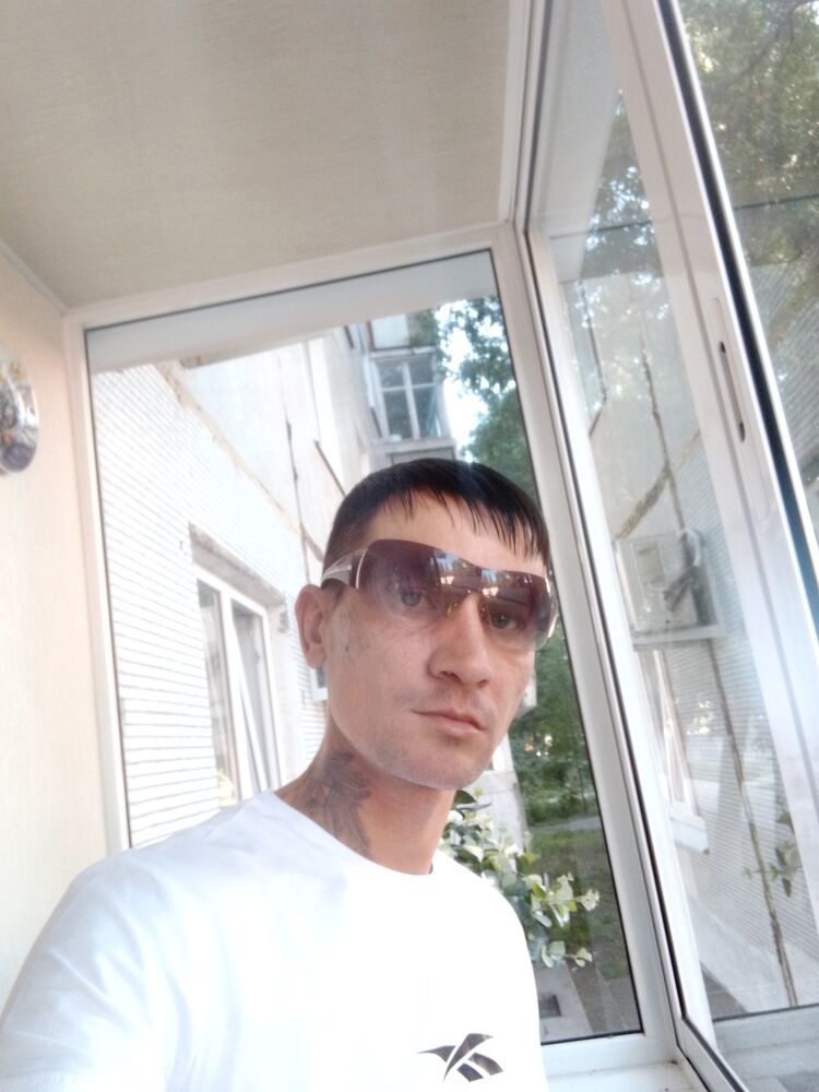  46543727  , 37 ,    