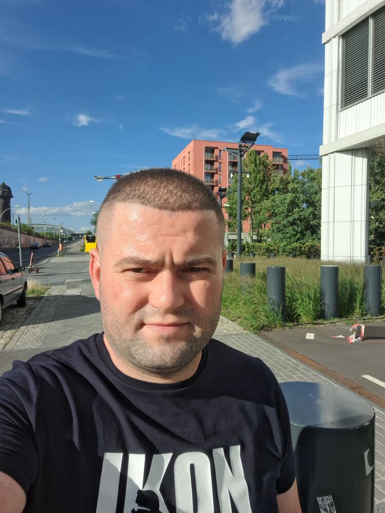  45395807  Andrei, 37 ,    