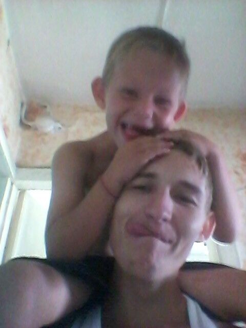  5575677  Alex, 37 ,    